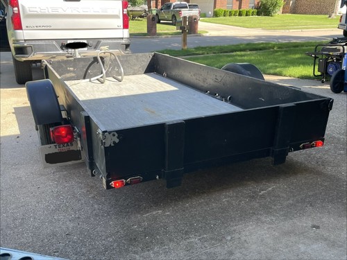 Low profile motorcycle and
